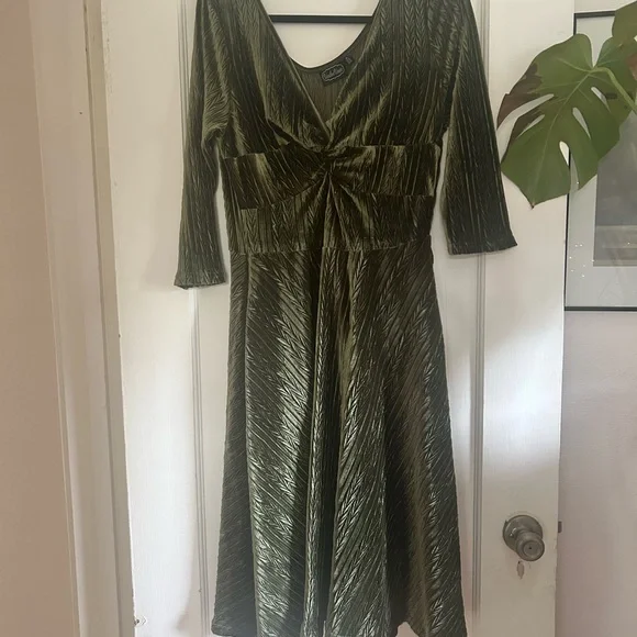 Voodoo Vixen Olive Long Sleeve Dress - Picture 1 of 3